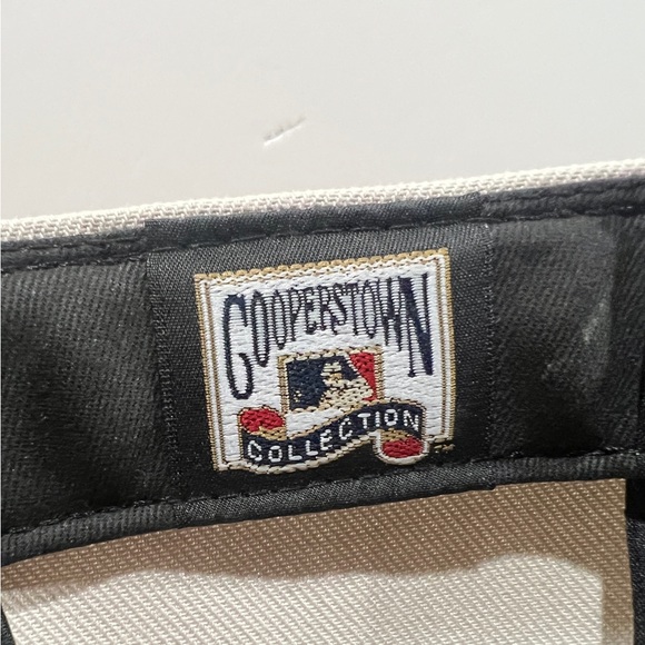 New Era, 59Fifty Fitted Hat, Philadelphia Phillies, Corduroy Brim - Picture 5 of 12